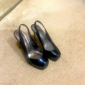 Bebe size 7 peel toe heels